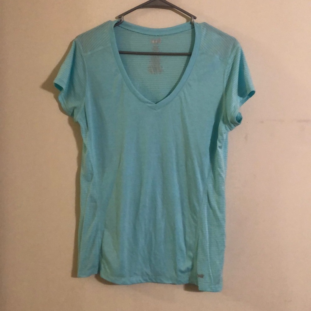 Athletic shirt